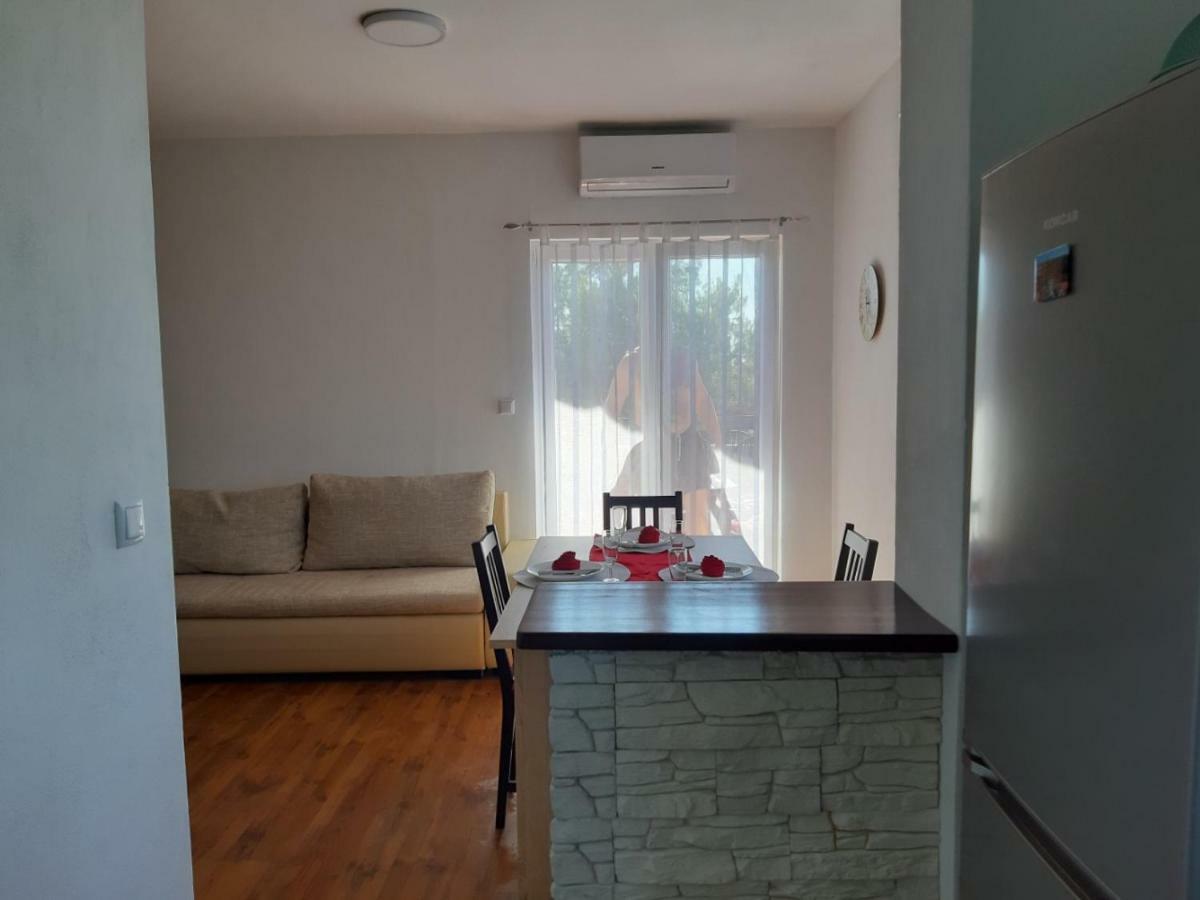 Apartman Igy Vinkuran Exterior photo