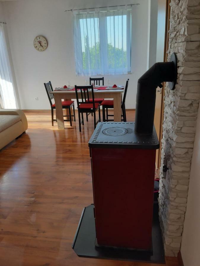 Apartman Igy Vinkuran Exterior photo