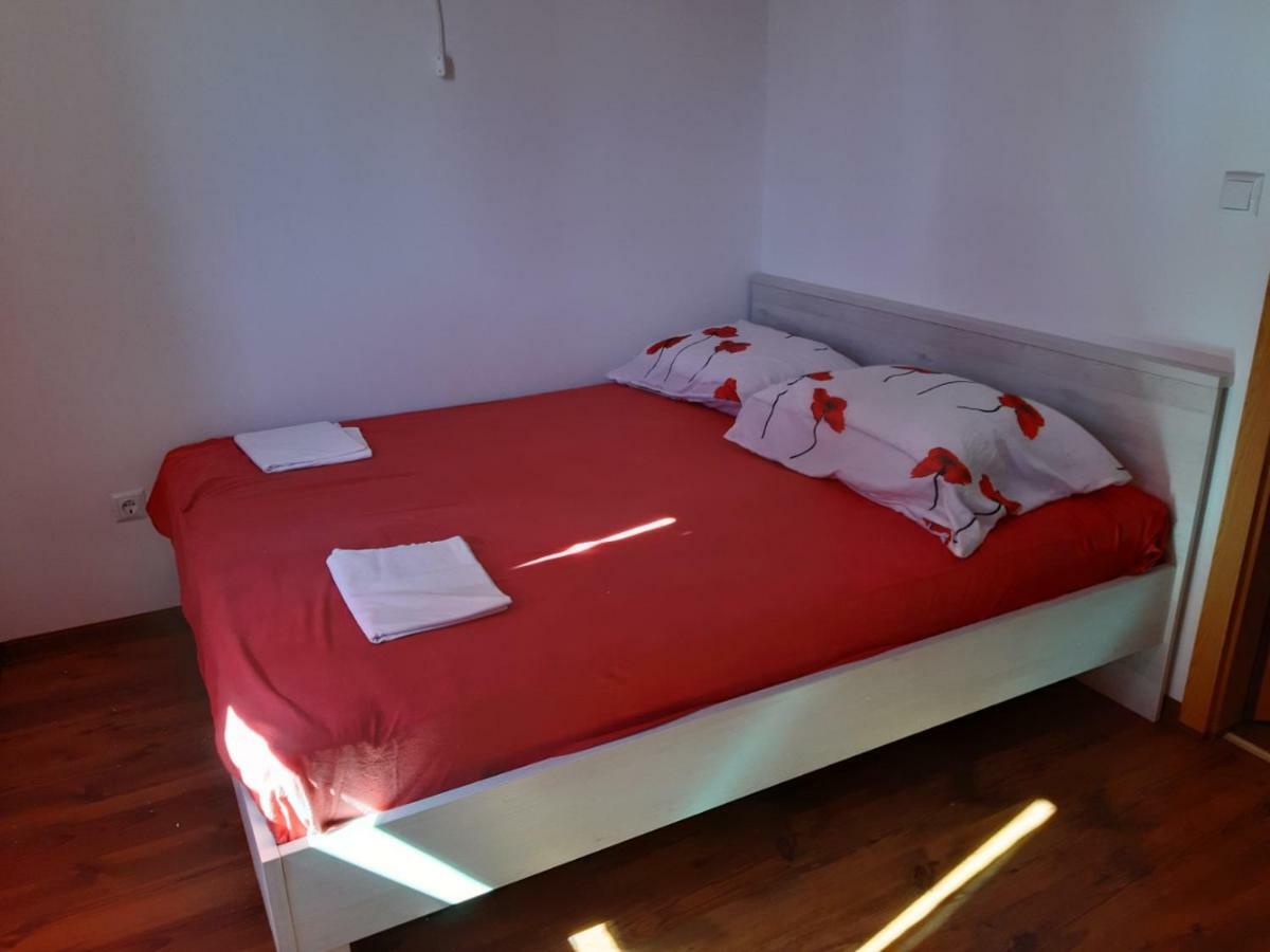 Apartman Igy Vinkuran Exterior photo